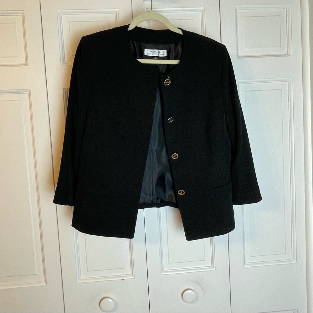 Tahari Arthur S. Levine Women’s Cropped Jacket with Gold Buttons | Size 12 - Picture 2 of 6